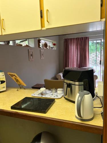 Umzumbe Apartment | 1 bed garden flat