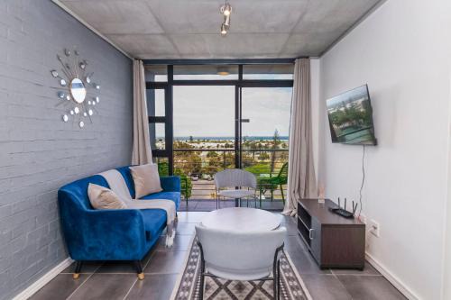 Milnerton Apartment | 2 Bedroom Secure Pool Strong WiFi