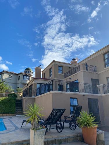 Eikenbosch Apartment | 22 on Shiraz 2