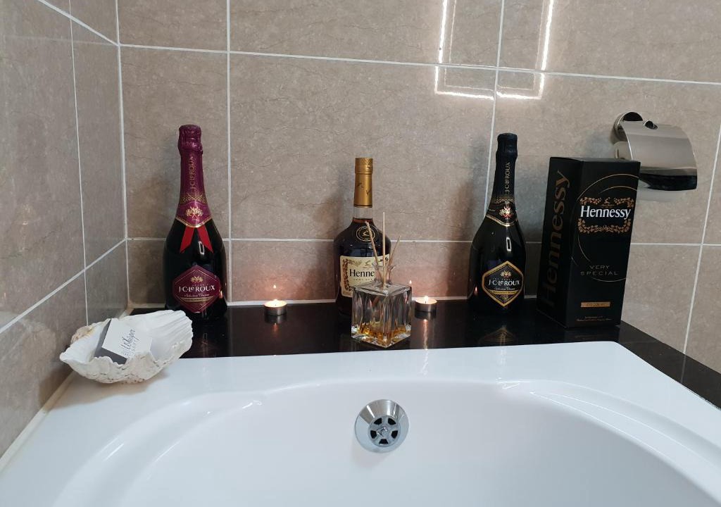 Greater Johannesburg Metropolitan Area Apartment | 2Bedroom Luxury hotel apartment Fourways