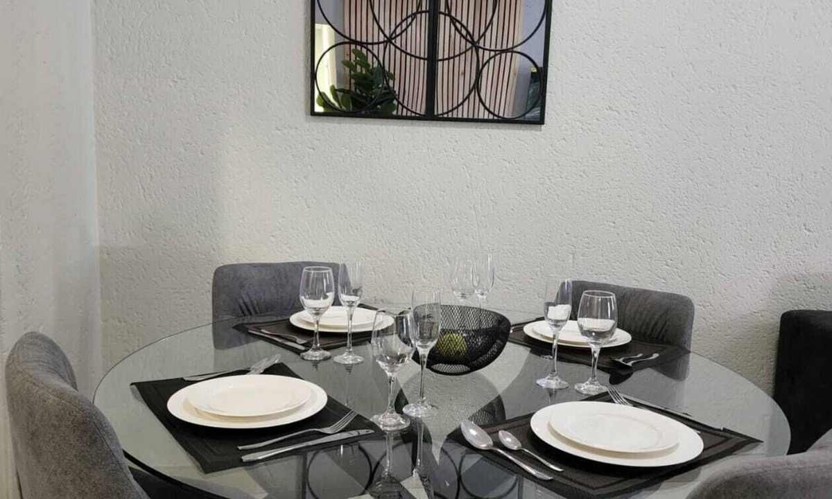 Greater Johannesburg Metropolitan Area Apartment | 3 Bedroom Apartment in the heart of Sandton