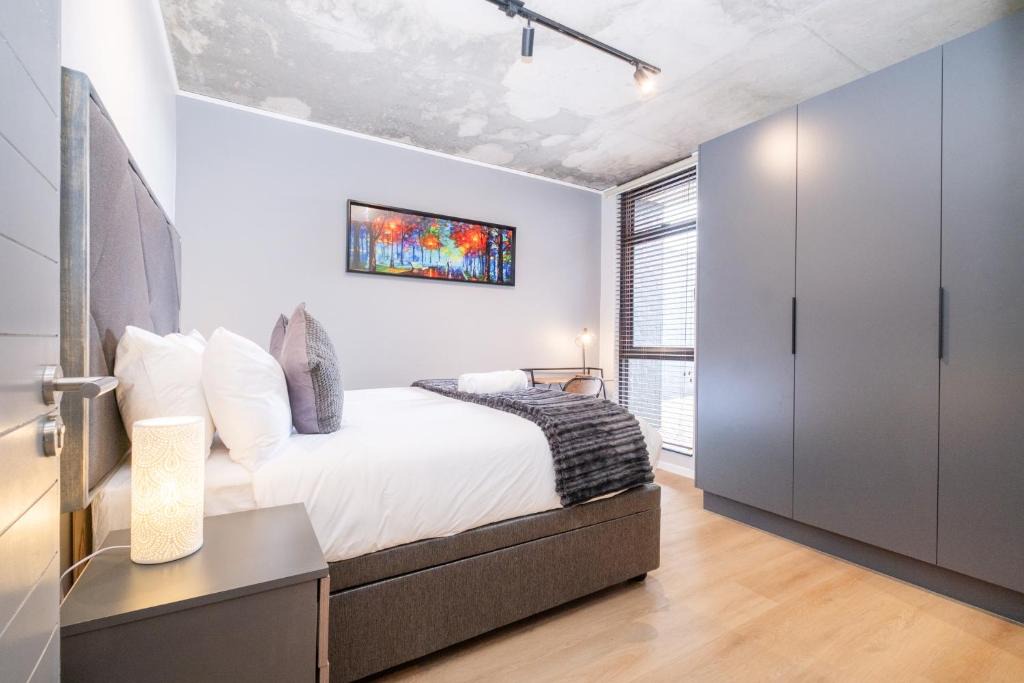 Observatory Apartment | 317 Riverlands - Lux 1 bedroom Apartment