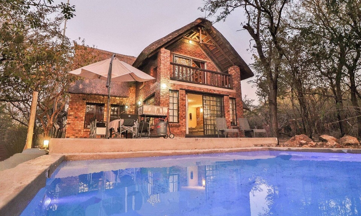 Marloth Park Villa | 4-bedroom villa in amazing Marloth Park next to the Kruger Park