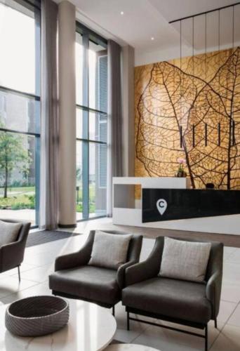 Menlyn Hotel | 423 Menlyn maine Apartment