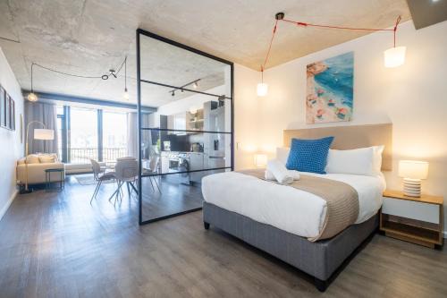 Cape Town City Centre Apartment | 509 Wex - Modern Studio with Parking