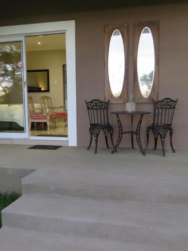 Komani Bed & Breakfast | a Dam's View Accommodation