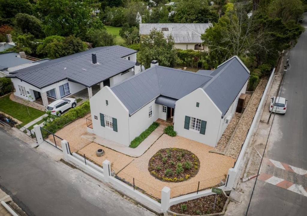 Swellendam Apartment | Aan de Heuvel Self-Catering Cottages