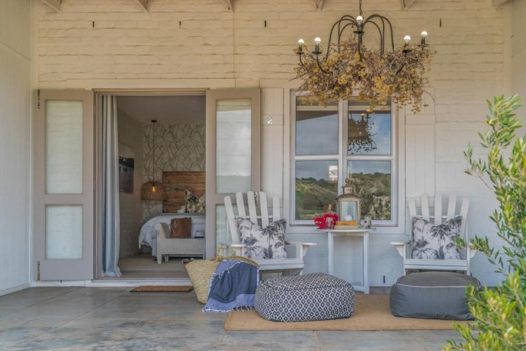 Still Bay Apartment | Anchorage River House