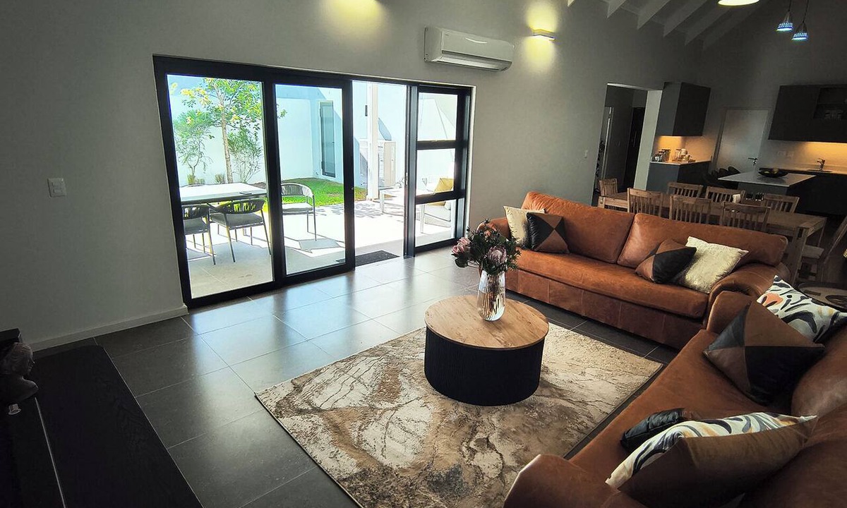 Trawal House | Anka's House in high security eco estate, Somerset West, Close to the winelands.