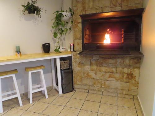 Parklands House | AquaPalms Hideaway - Family Friendly Pool - Hot Tub - Indoor Braai