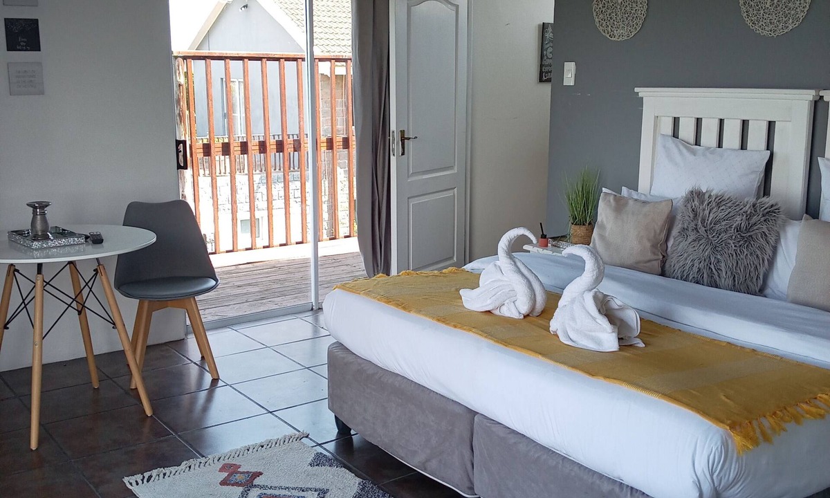Beacon Bay House | Arbour Lodge