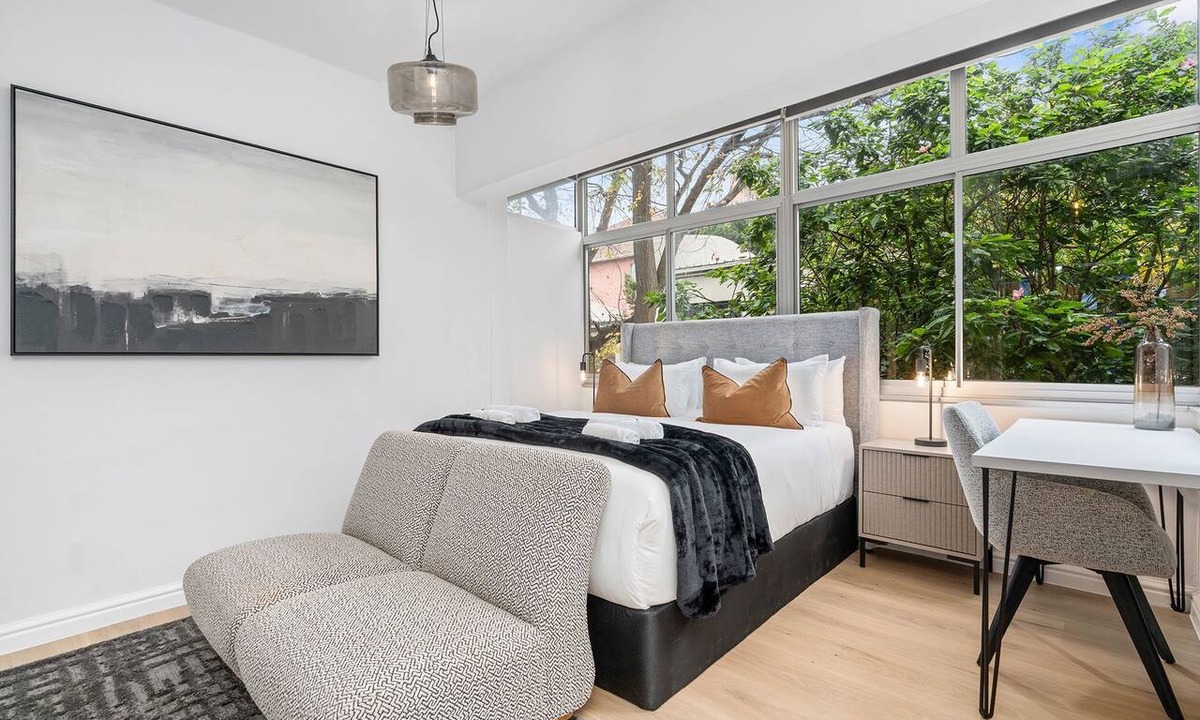 Three Anchor Bay Apartment | Atlantic Mist at Fairmile