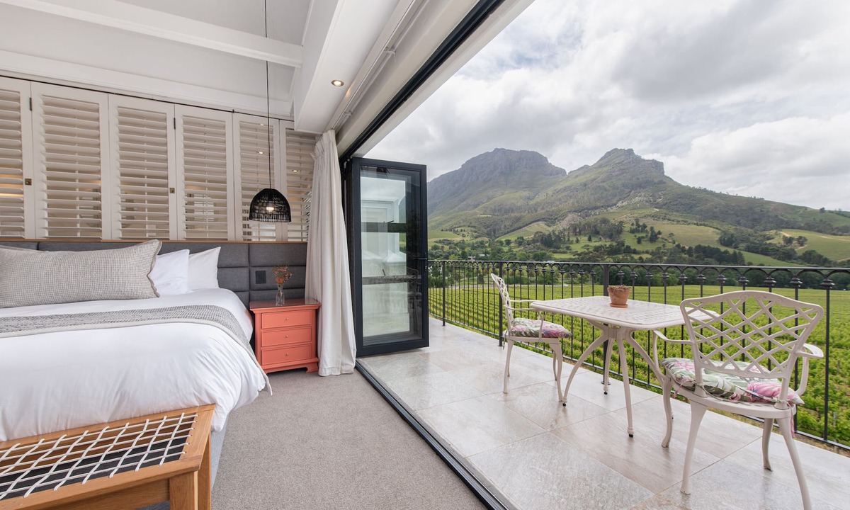 Cape Winelands Cabin | Banhoek Lodge