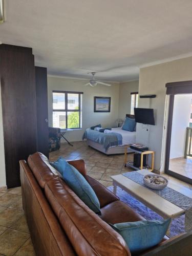Stompneusbaai Apartment | Beachway on Golden Mile