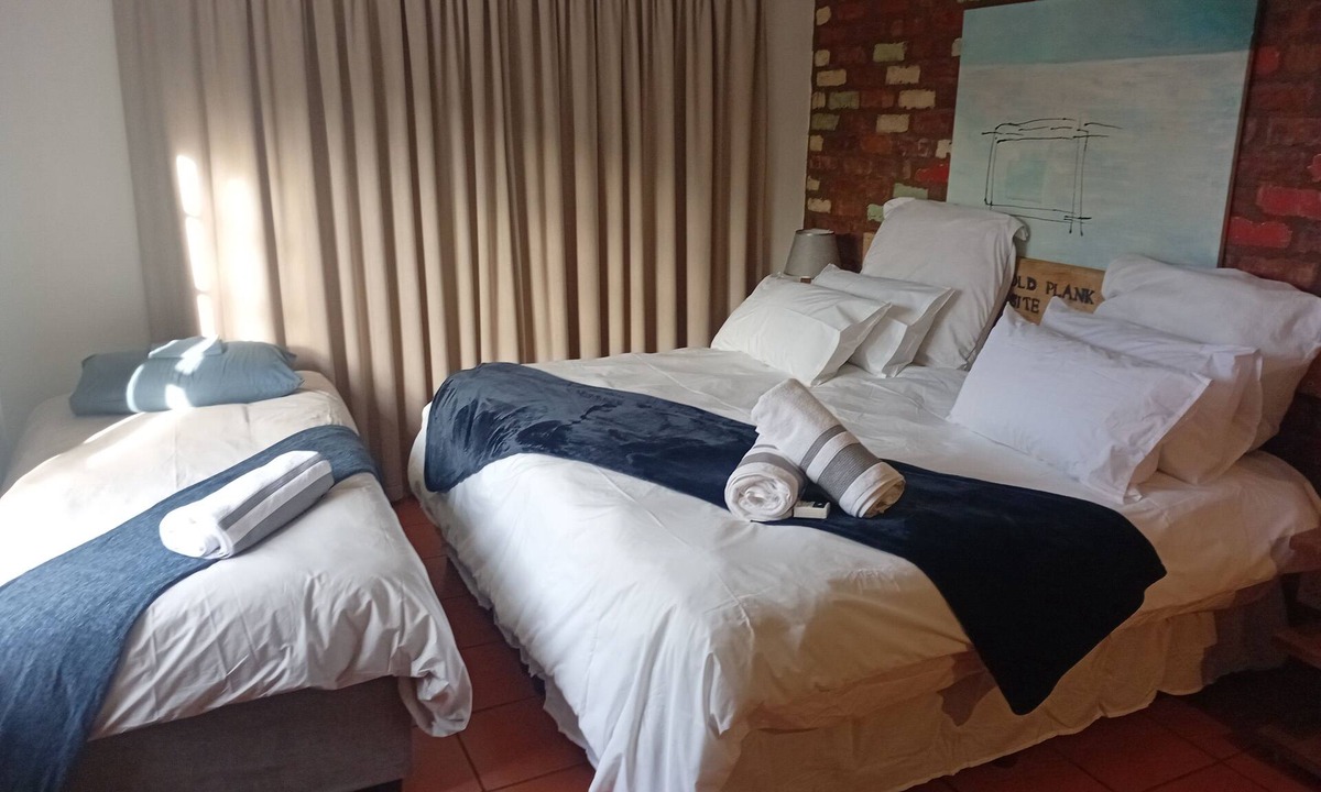 Jeffreys Bay House | Beautiful 7-bedroom house in Jeffreys Bay perfect for groups