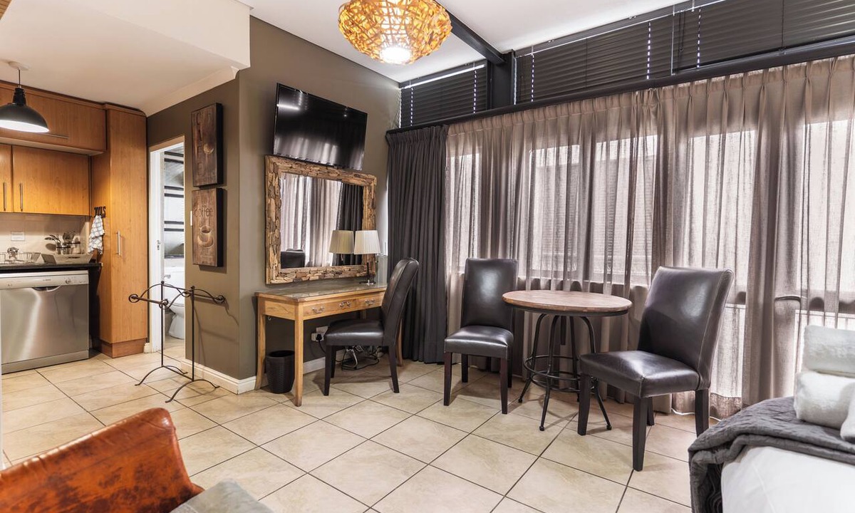 Stellenbosch Central Apartment | Beautiful apartment in the heart of Historic Stellenbosch