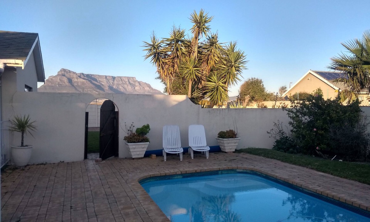 Cape Town Cottage | Beauty, Location & Loads of Space.the perfect base from which to explore!