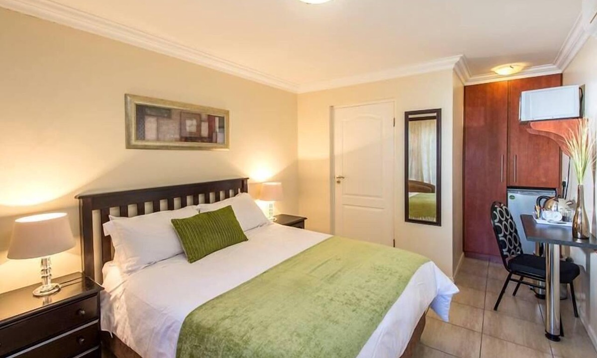 Port Elizabeth Bed & Breakfast | Bhotani Bed and Breakfast