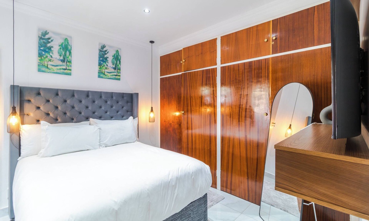 Greater Johannesburg Metropolitan Area Apartment | Boutique Hotel-Style Room In Ferndale-A1