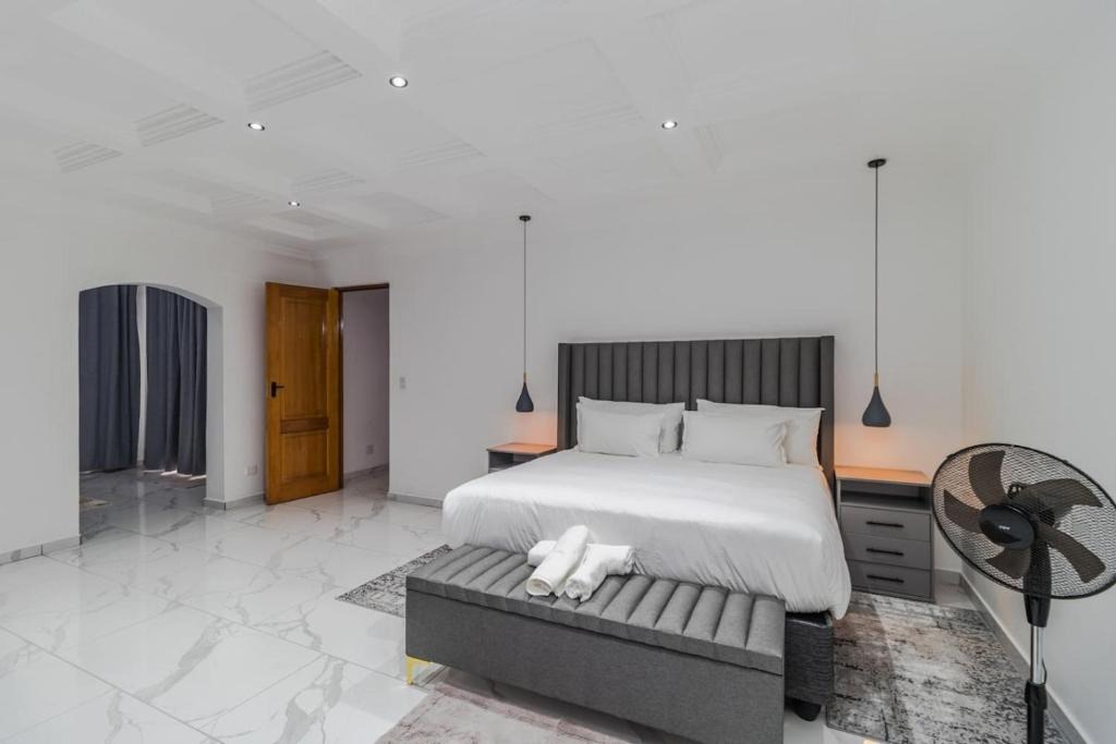 Greater Johannesburg Metropolitan Area Apartment | Boutique Hotel-Style Apartment In Ferndale-G7