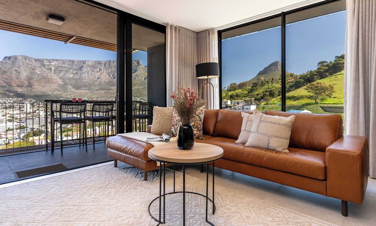 Bo'Kaap Apartment | Breathtaking Apt, Mountain Views - Bo-Kaap Retreat
