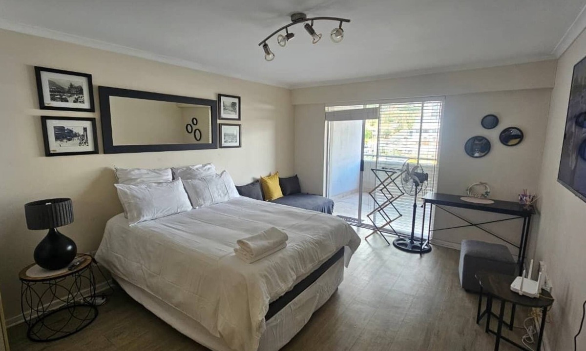 Salt River Apartment | Central Head Rest - Perfect Pop in spot