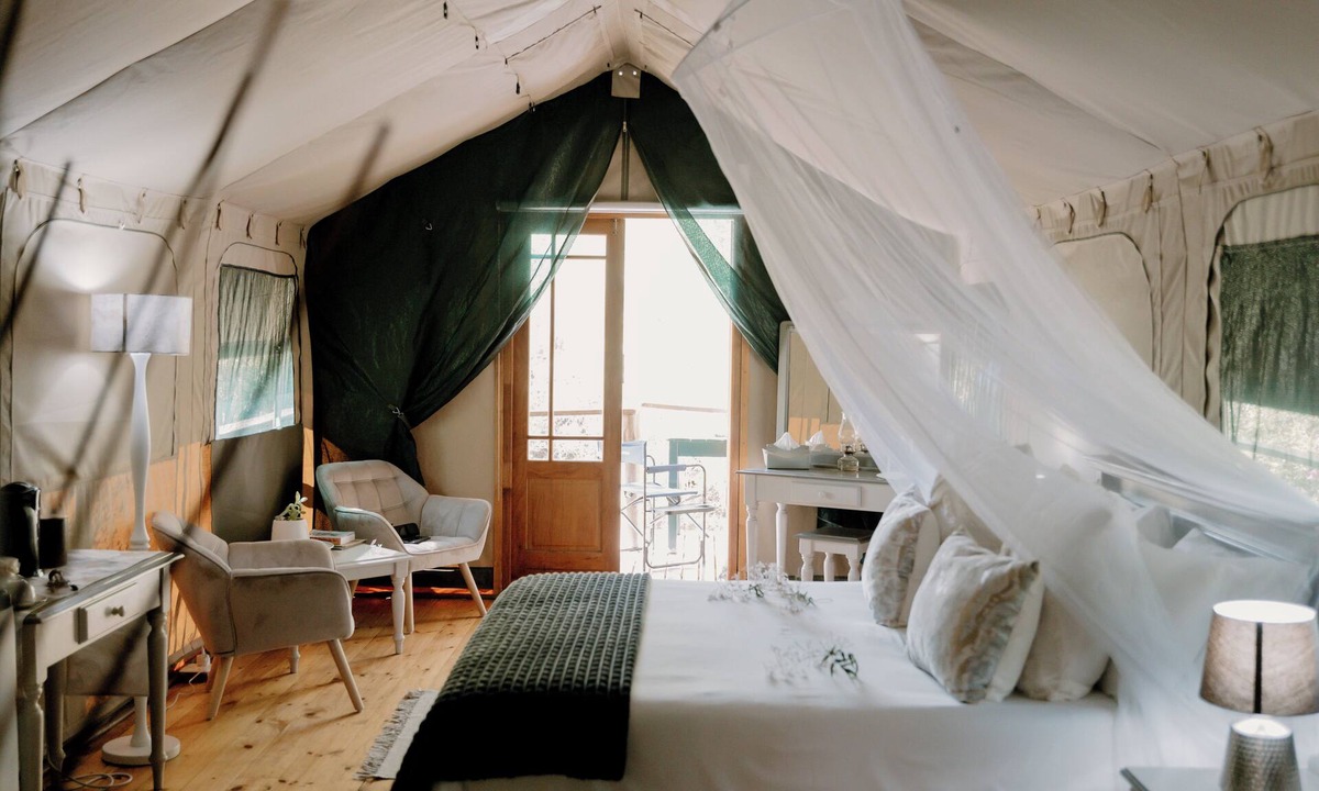 Oudtshoorn House | Chandelier Game Lodge