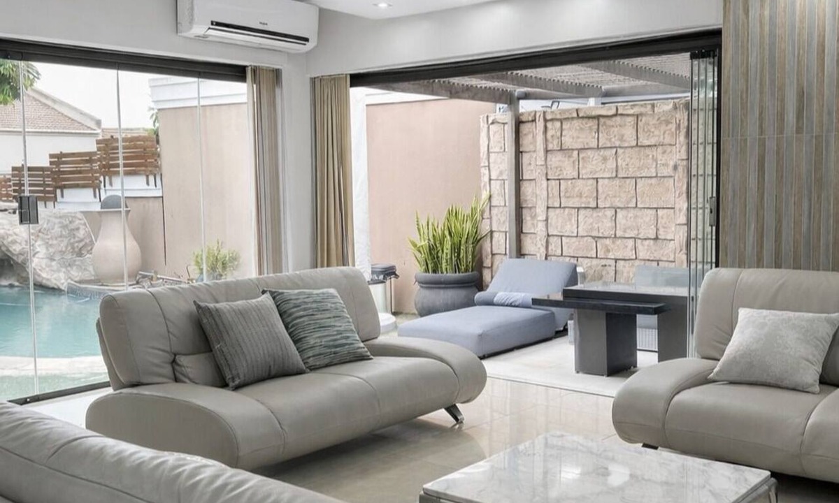 Bloubergstrand House | Charming 3-bedroom house with AC in Cape Town