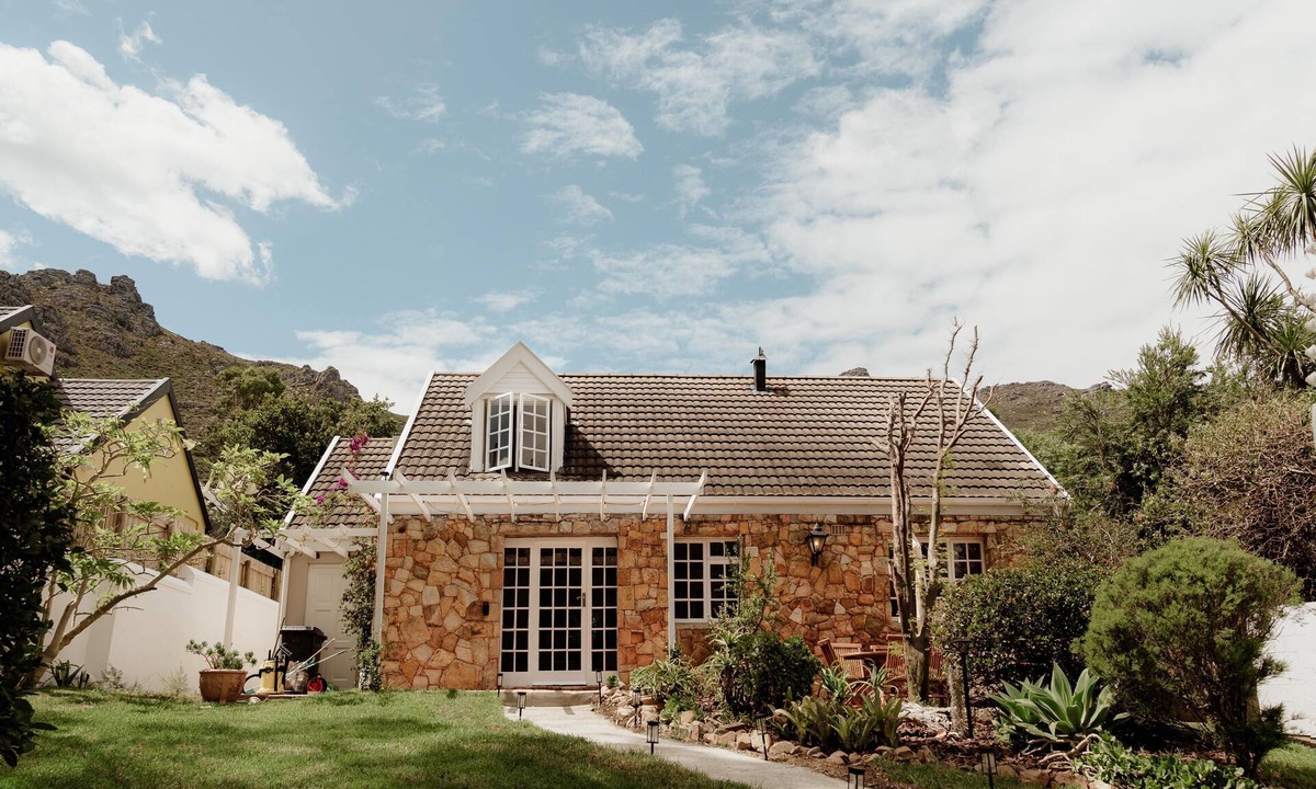 Hout Bay Cottage | Charming Cottage nestled in the Valleys of Hout Bay