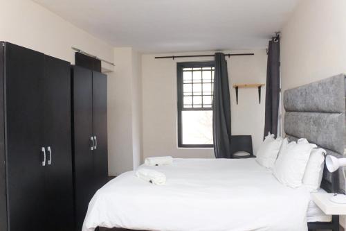 Cape Town City Centre Hotel | Chill Flamingo