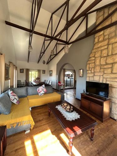 Clarens Villa | Clarens Shady Oak