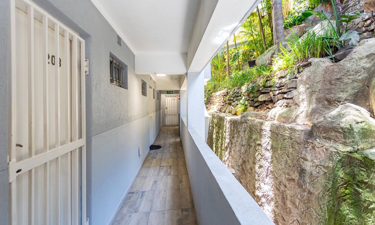 Clifton Apartment | Clifton Escape - Stylish Studio Near Beach by CTHA