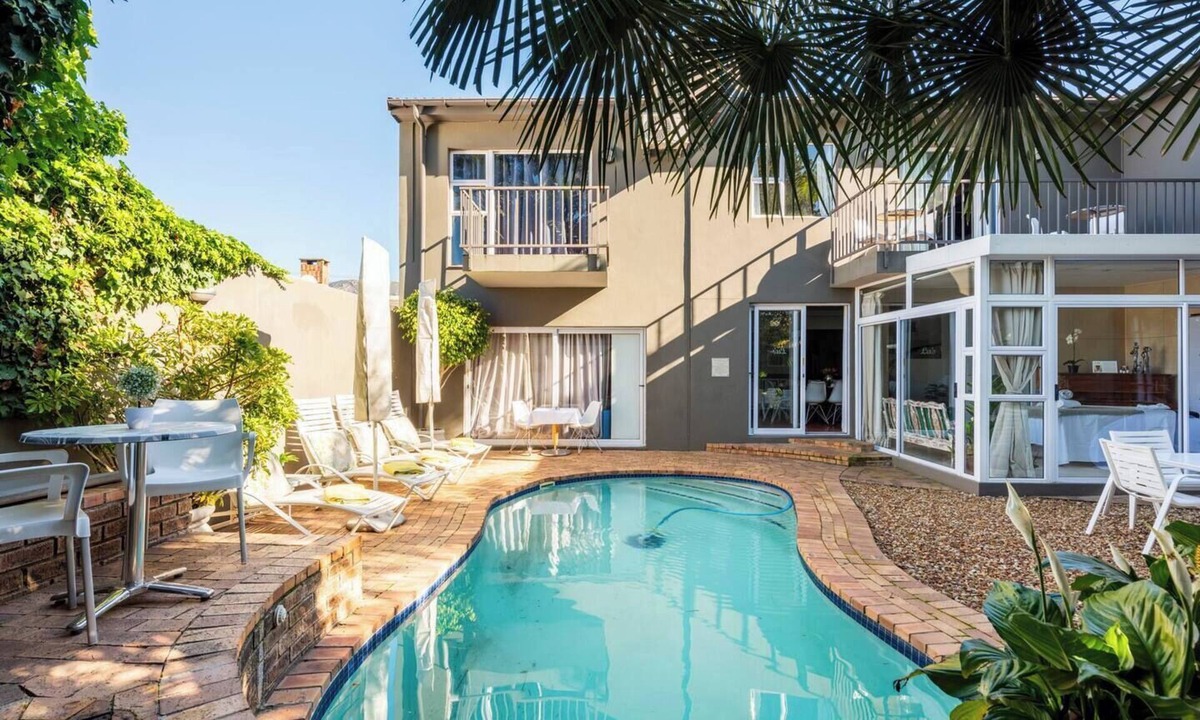 Paarl Bed & Breakfast | Cozy 1-bedroom bed & breakfast in charming Paarl with AC