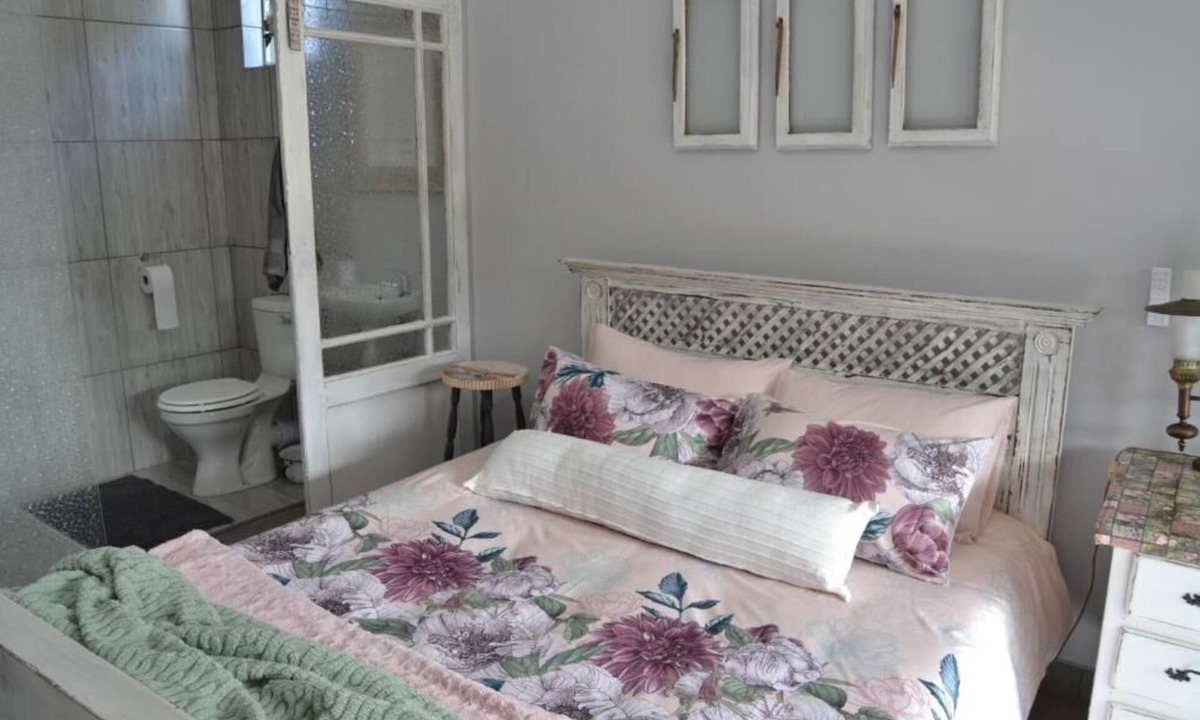 Kraaifontein House | Cozy Rustic Cottage!