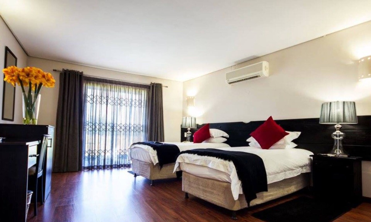 Upington Hotel | Desert Palace Hotel & Casino Resort