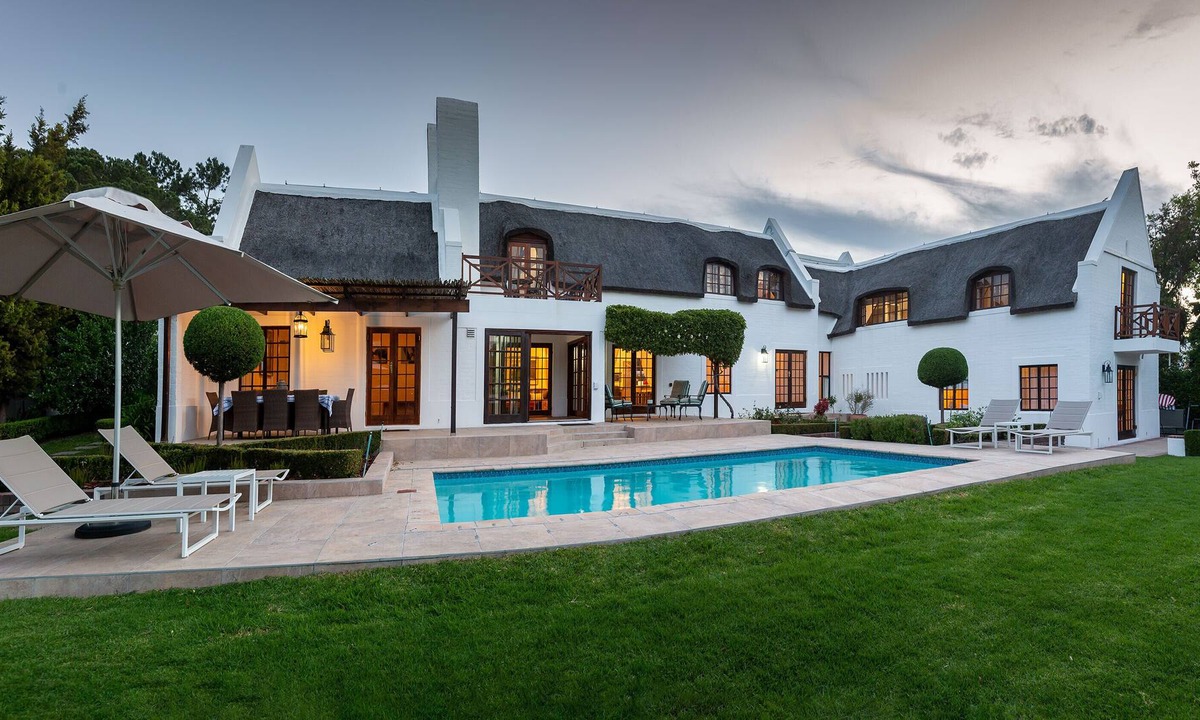 Somerset West House | Die Rietdak - Spectacular 4 bedroom house