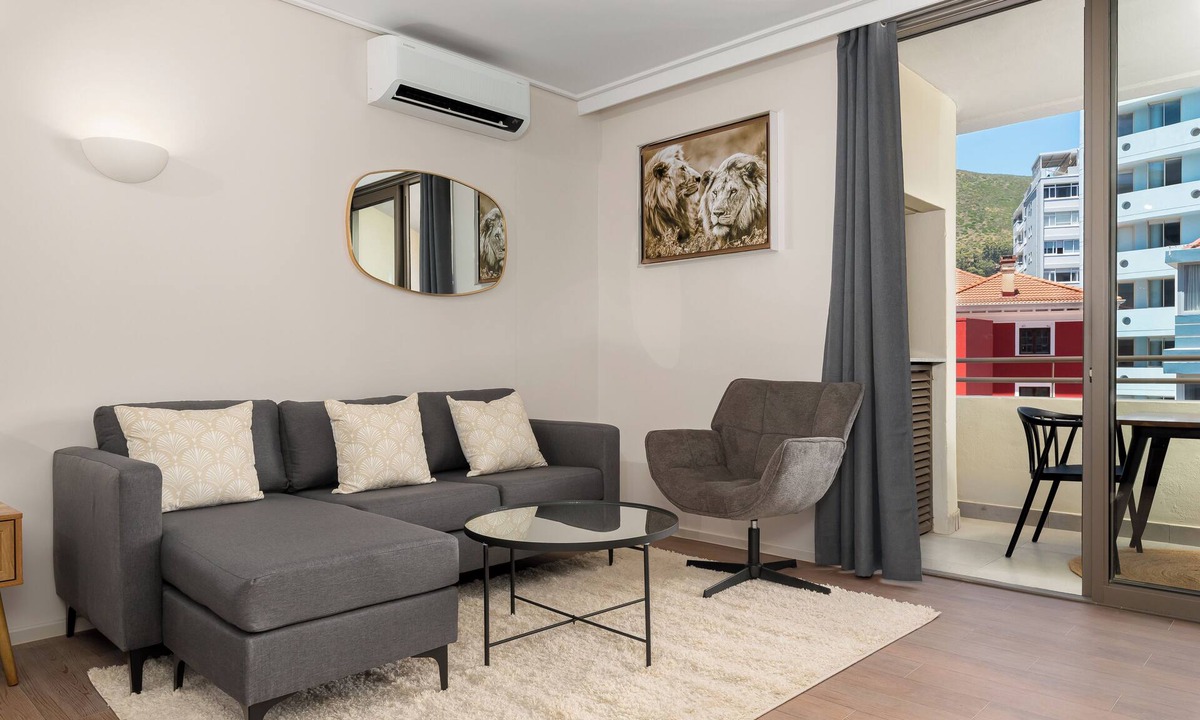 Cape Town Apartment | Dolce Vita | Modern Sea Point Gem