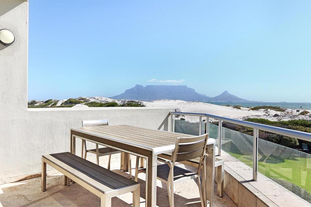 Bloubergstrand Apartment | Dolphin Beach E5