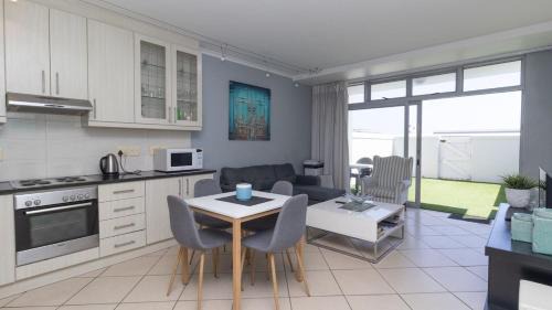 Big Bay Apartment | EasyCapeTown - Entire Flat in Big Bay