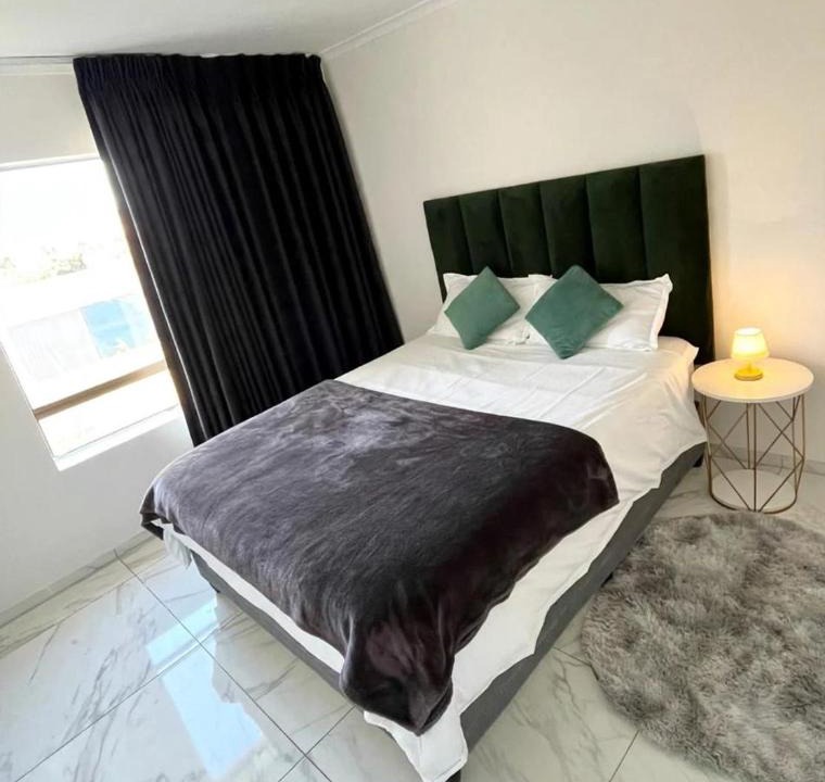 Parklands House | Elegant 1BR Apartment with Balcony