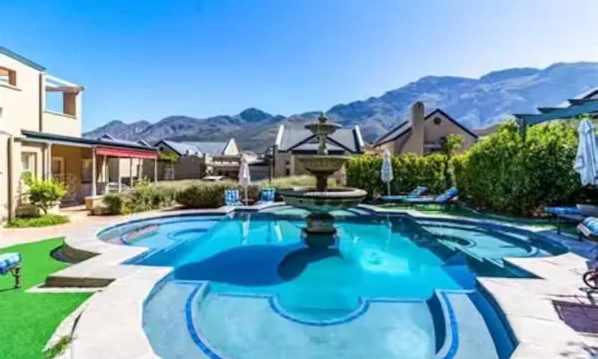 Franschhoek Apartment | Elegant and Spacious 2-Bedroom Villa in L’Ermitage