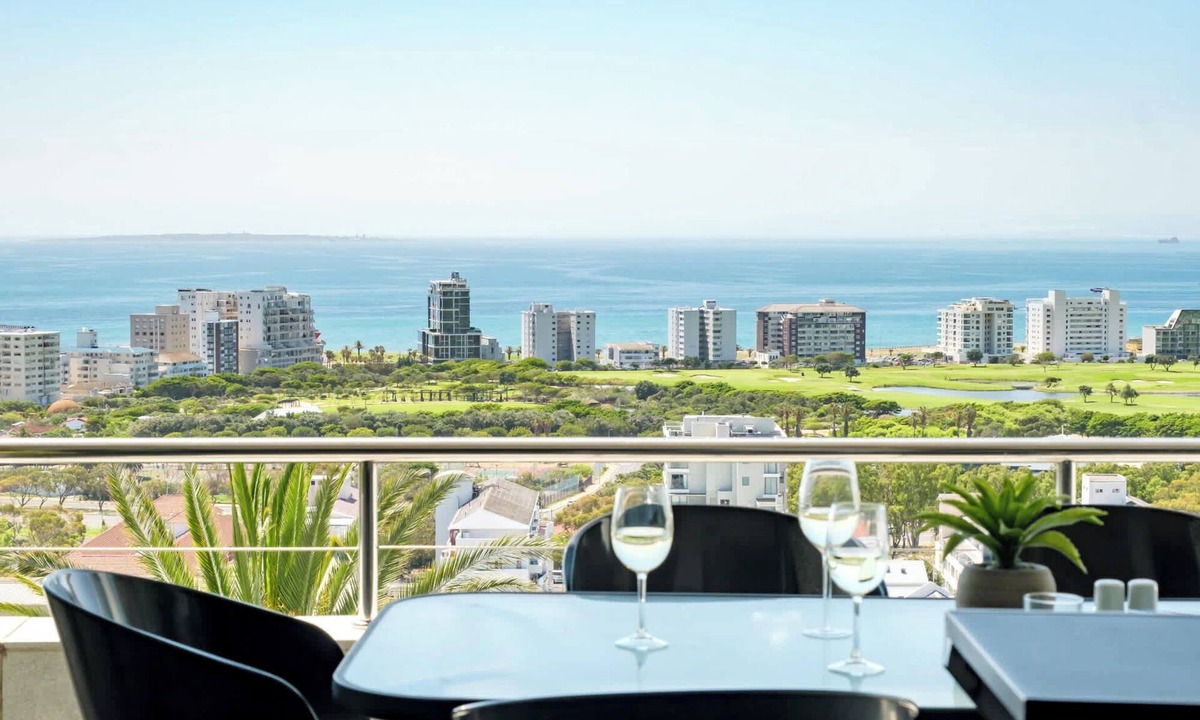 Green Point Apartment | Experience First-Class Holidaying at Ocean Vue
