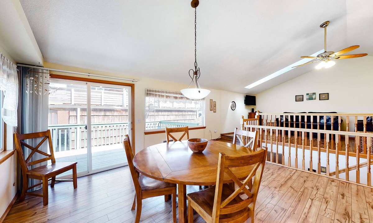 Cape Meares House | Family Friendly Coastal Home with Free WiFi Washer Dryer and Easy Beach Access