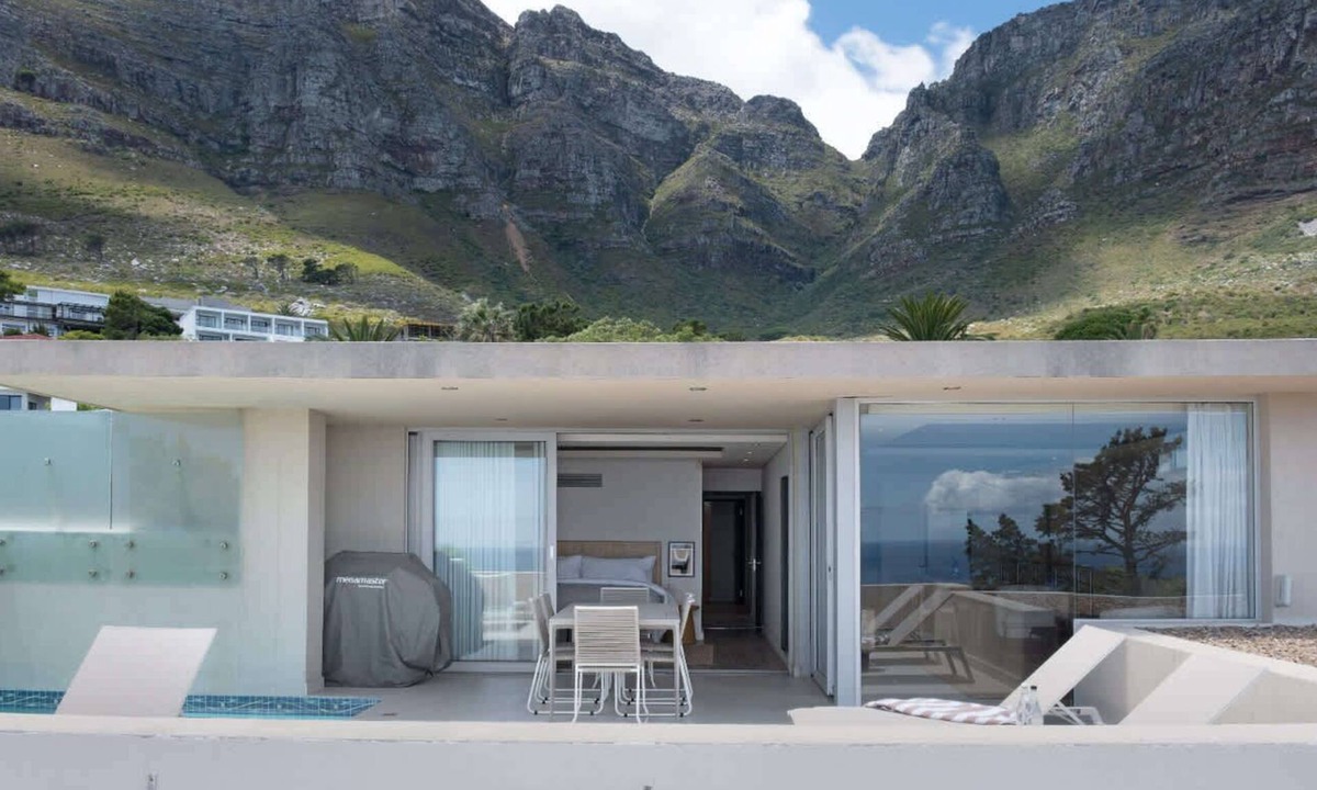 Camps Bay Villa | Family Villa, Pool, Ocean Views - Camps Bay Grace