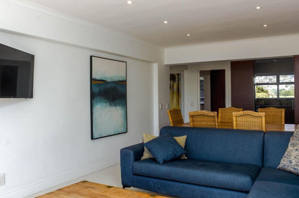 Mouille Point Apartment | First floor apartment with beautiful sea view