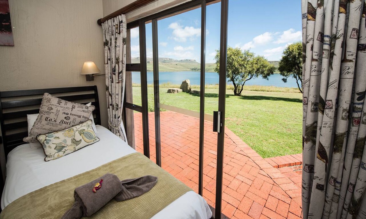 Maluti a Phofung Hotel | First Group Qwantani