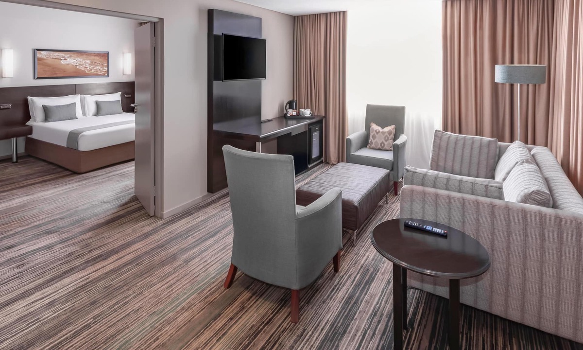 Humewood Hotel | Garden Court Kings Beach