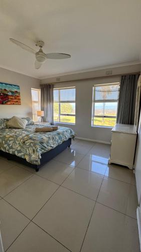 Elgin Apartment | Greenways par3 Golf Estate, walk to the beach