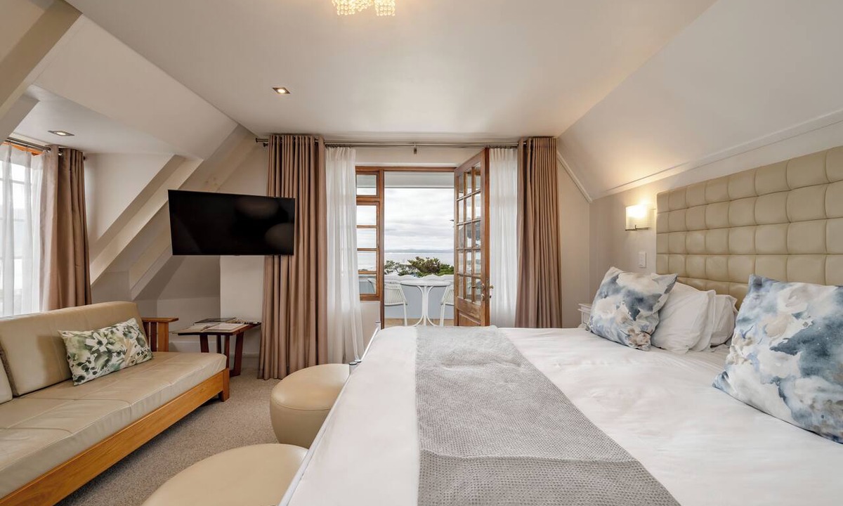 Hermanus City-Centre Hotel | Harbour House Hotel