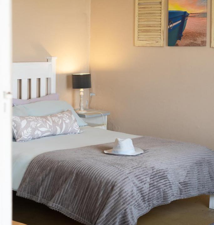 Struisbaai House | Haus Windhoek - Charming Coastal Escape
